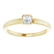 Load image into Gallery viewer, Asscher Diamond Ring
