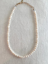 Load image into Gallery viewer, Pearl Layer Necklace
